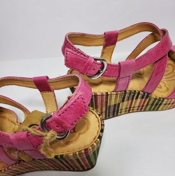 NWT Born Fushcia/Pink Leather Platform Wedge Sandal Size 7 - Picture 12 of 14